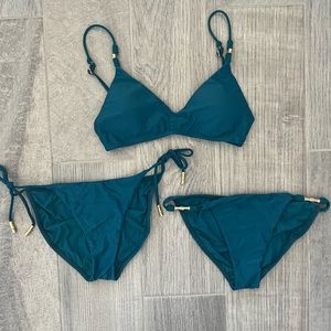Vix Teal bikini set. Gold accessories. 3 pieces - one top & two bottoms.
